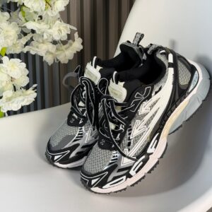 OFF WHITE NEGRA BLANCA