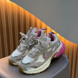 NIKE VOMERO V5K ROSA