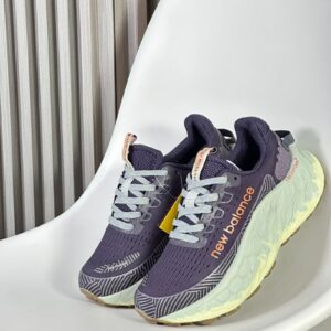 NEW BALANCE FRESH FOAM MORADA