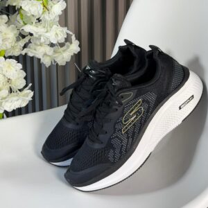 SKECHERS NEGRA