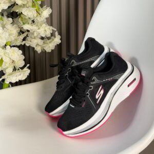 SKECHERS NEGRA SL FUCSIA